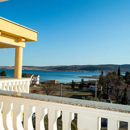 Zdenka Apartment Starigrad Paklenica