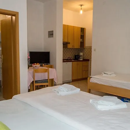 Zdenka * Starigrad Paklenica