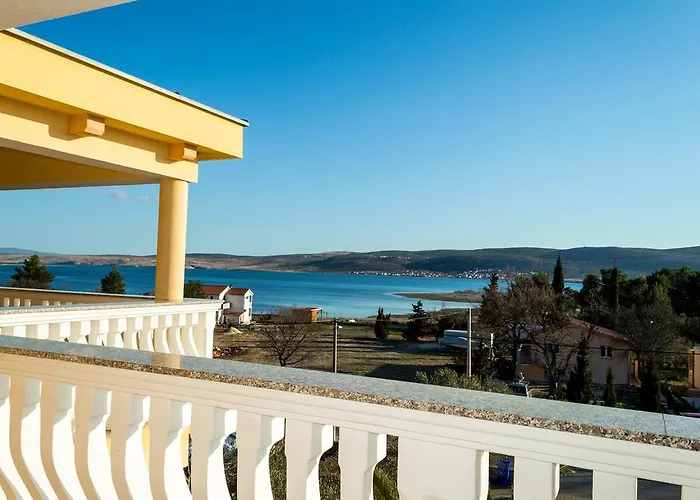 Zdenka Apartmán Starigrad Paklenica