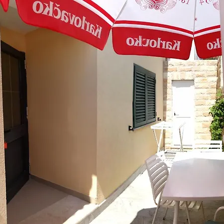 Zdenka Apartament *