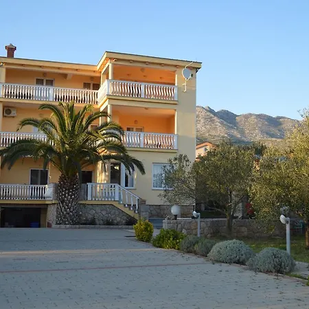 Zdenka Apartament Starigrad Paklenica