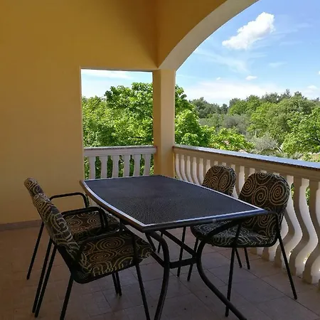 Zdenka Apartament Starigrad Paklenica