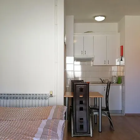 Zdenka Apartament *